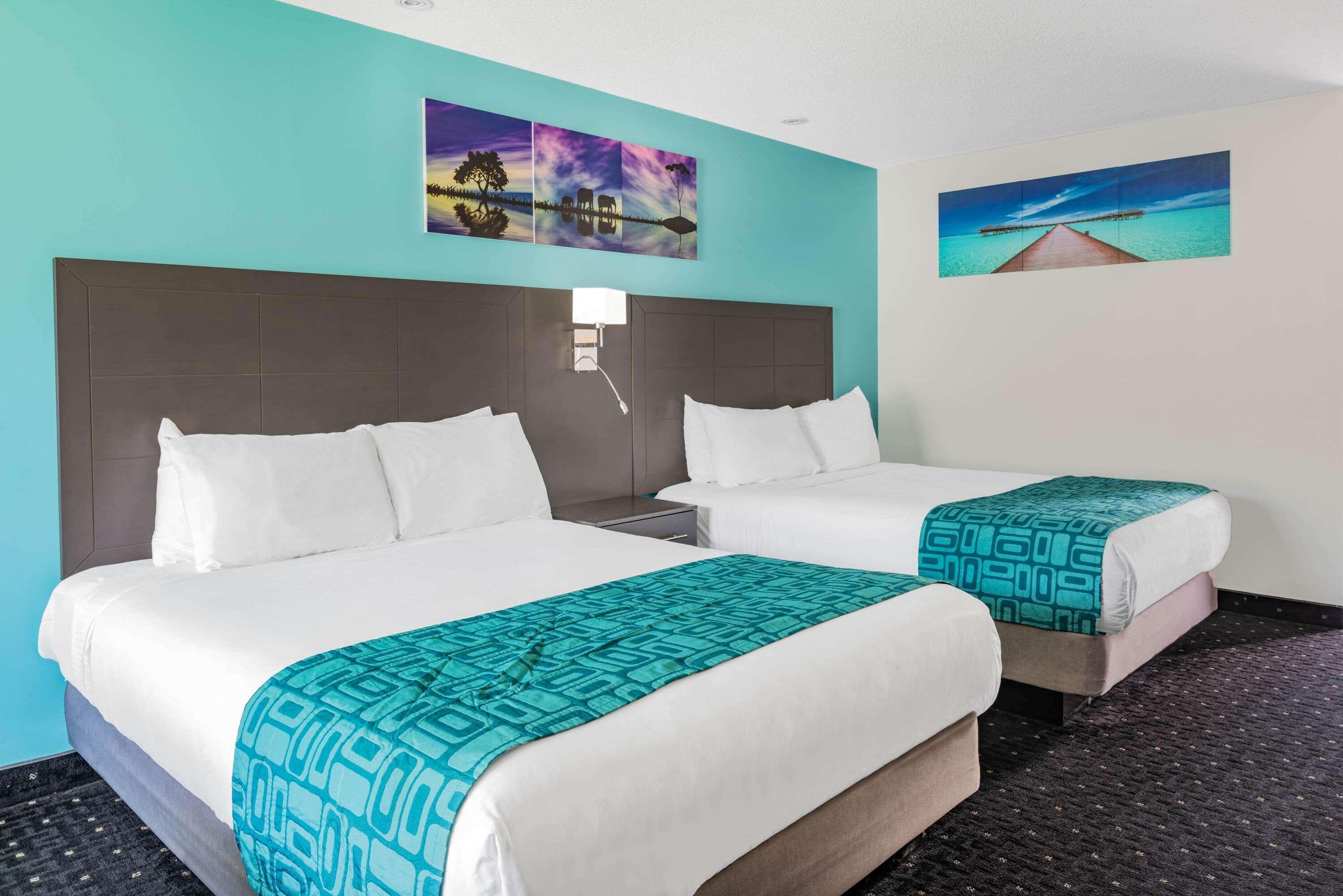 Howard Johnson By Wyndham Gananoque Exterior photo