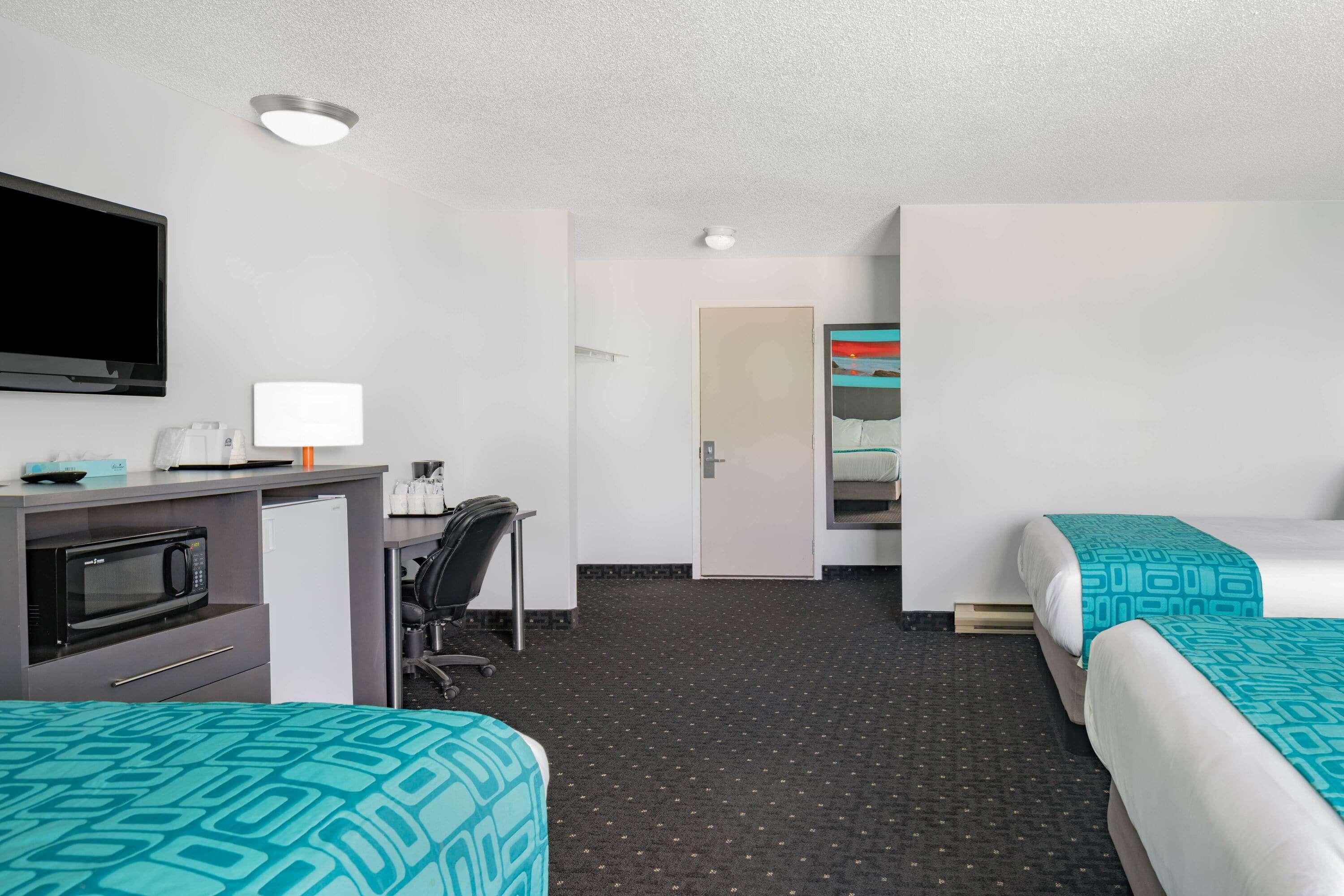 Howard Johnson By Wyndham Gananoque Exterior photo